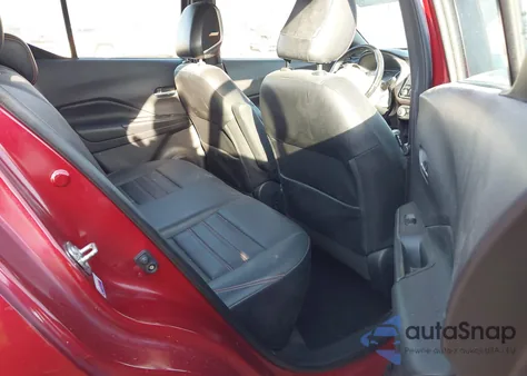 2019 Nissan Kicks Sr z USA, uszkodzony, nr VIN 3N1CP5CU8KL480351